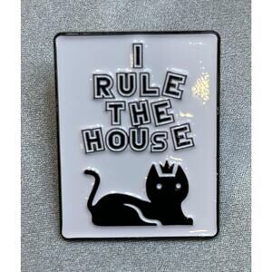 NWOT Cat With Crown White Enamel Pin I RULE THE HOUSE Animals Collectible